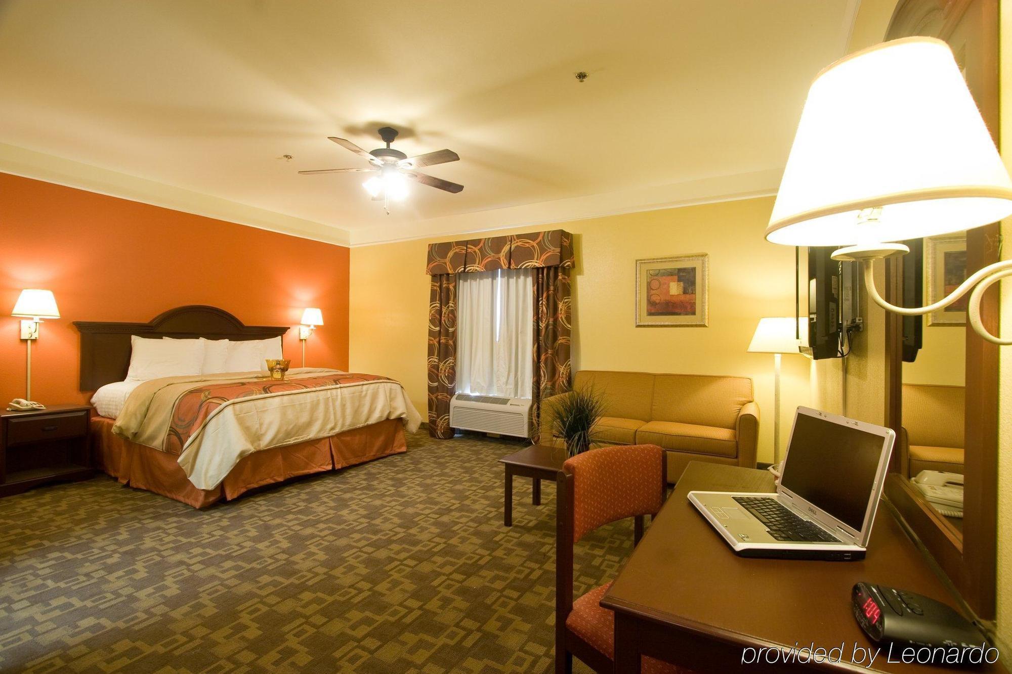 Quality Inn & Suites At The Outlets Mercedes-Weslaco Ruang foto